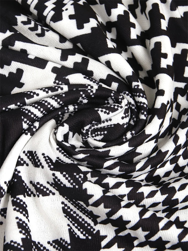 Vilora™ - Sleek Geo-Print Cardigan