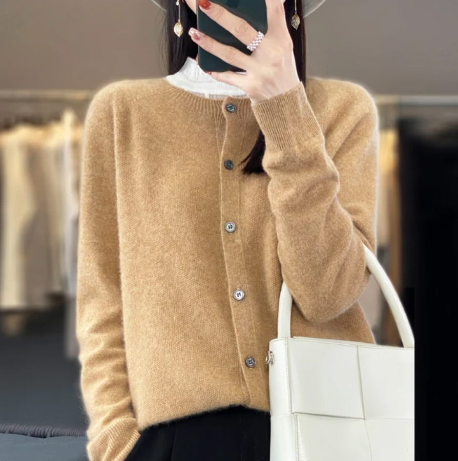 Vilora™ - Soft Button-Up Cardigan