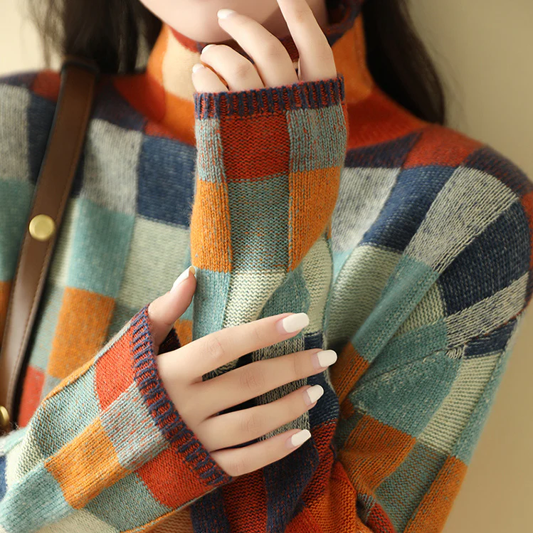 Vilora™  - Retro-Inspired Plaid Sweater