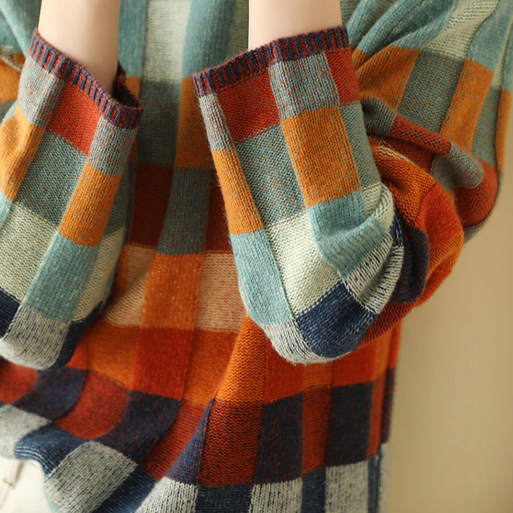 Vilora™  - Retro-Inspired Plaid Sweater